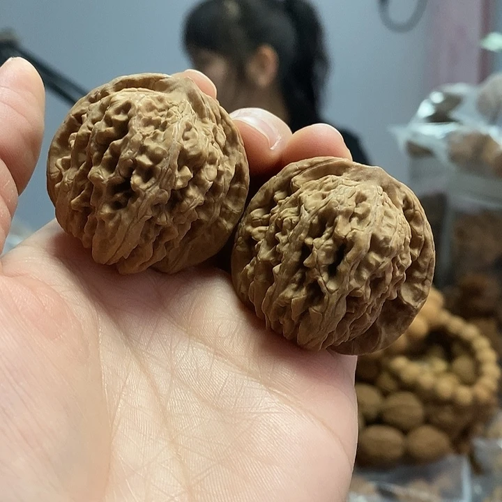 文玩核桃把件41四座楼红皮