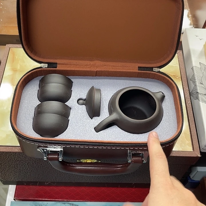 孤品茶具套装等。