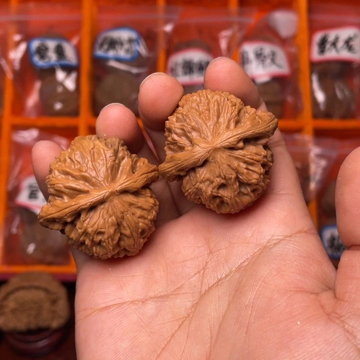核桃白狮子核桃打底的