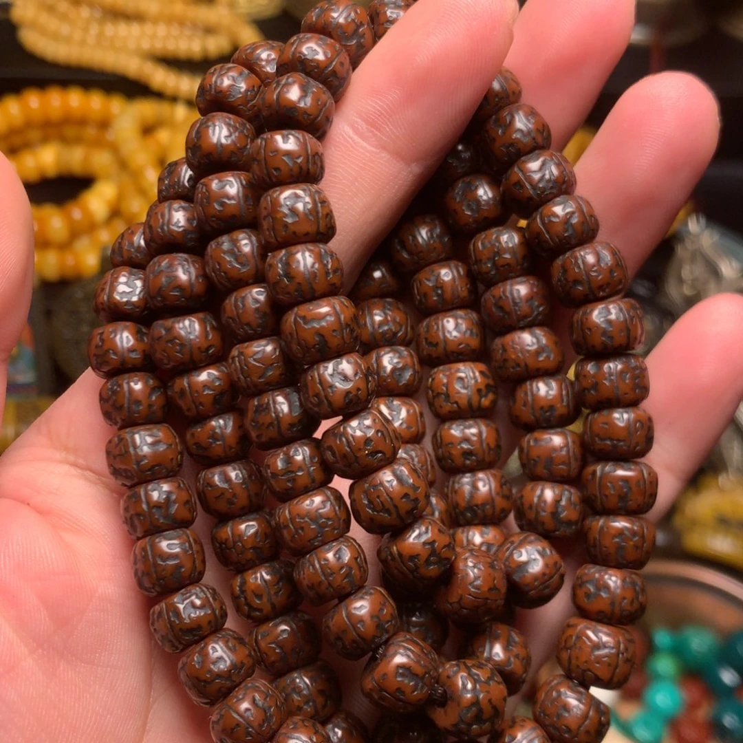 泥塑娘啦擦擦骰子