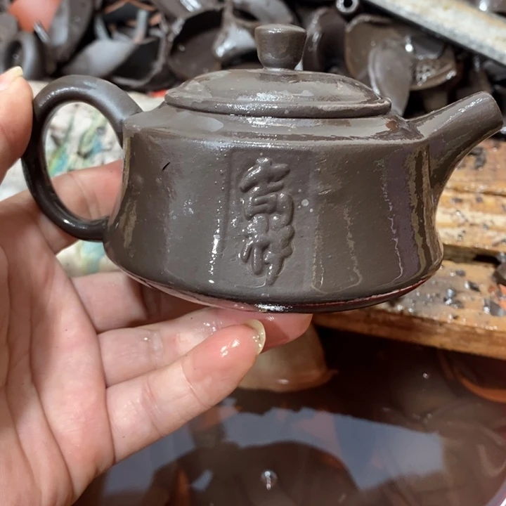 紫砂茶壶我也不知道