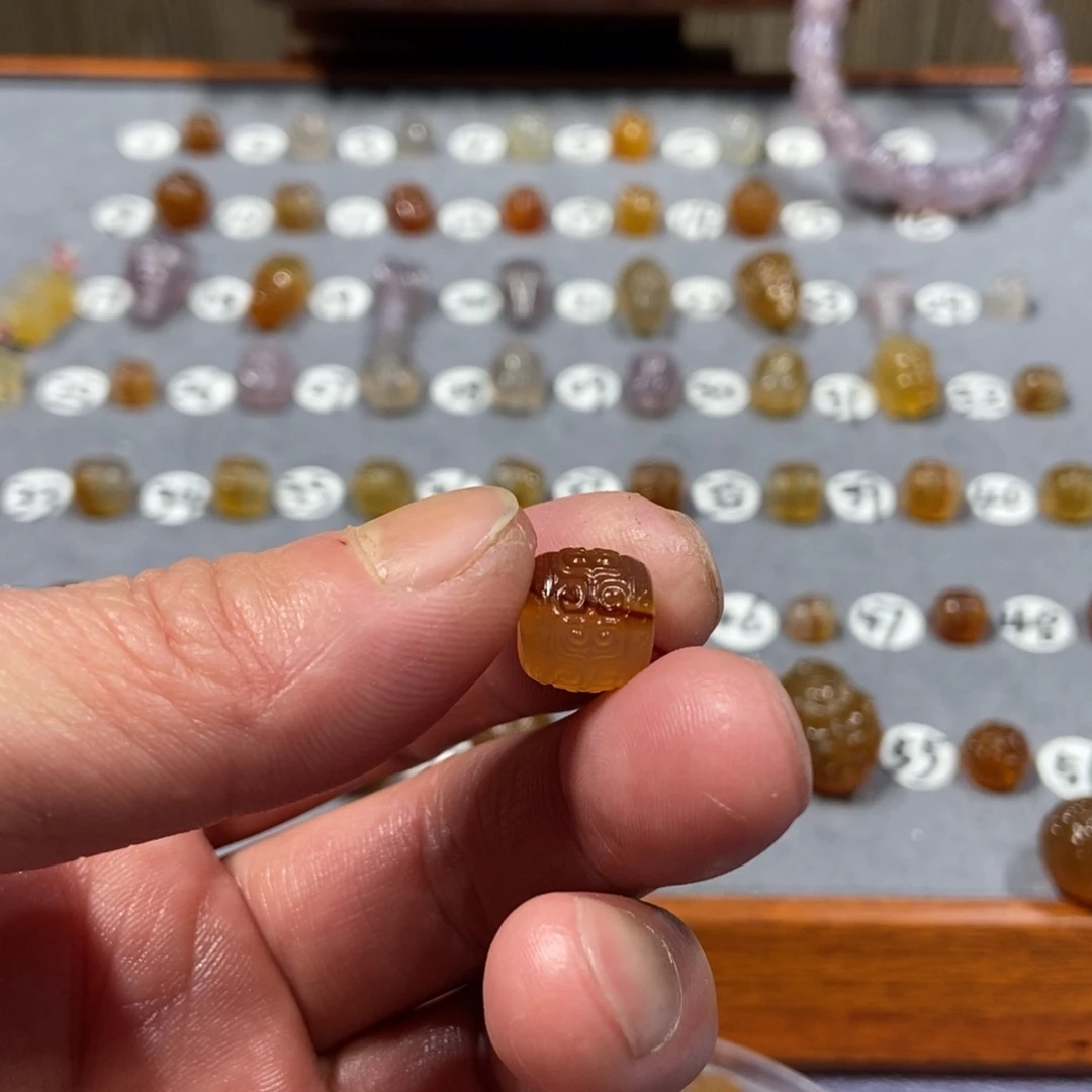 常****玛瑙/玉髓合金颈饰珠