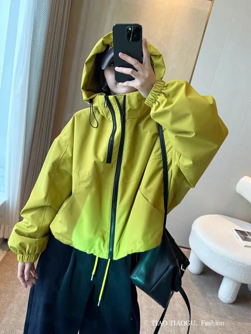 爆款连帽设计感冲锋衣外套女2025春装新款超好看休闲宽松流行上衣