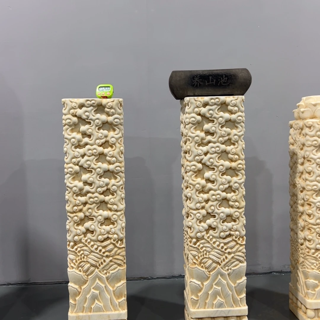汉白玉材质祥云柱