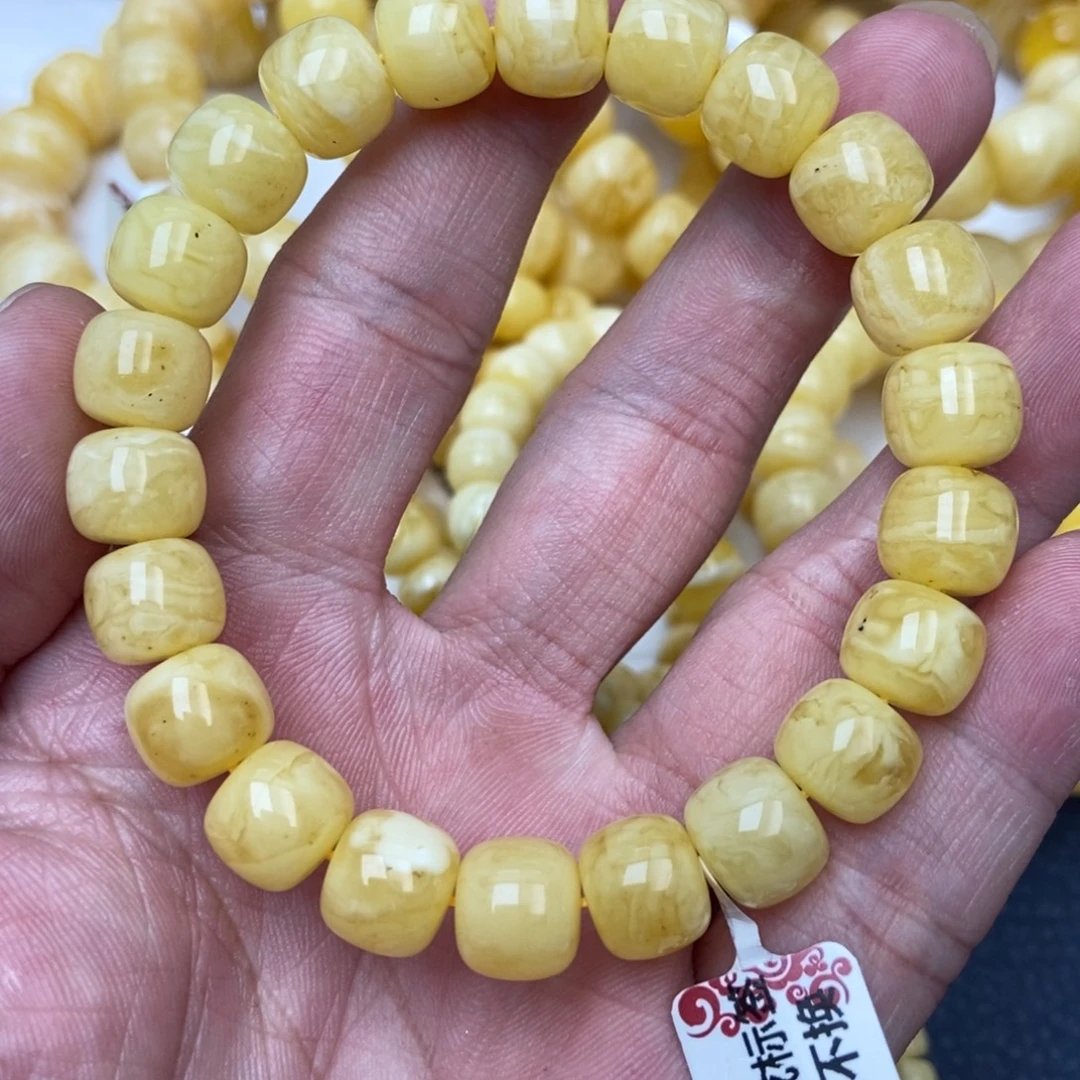 未镶嵌蜜蜡裸石25