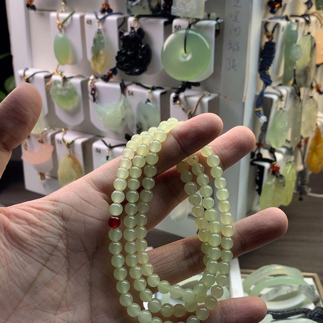 【闪购商品】蛇纹石玉颈饰未镶嵌