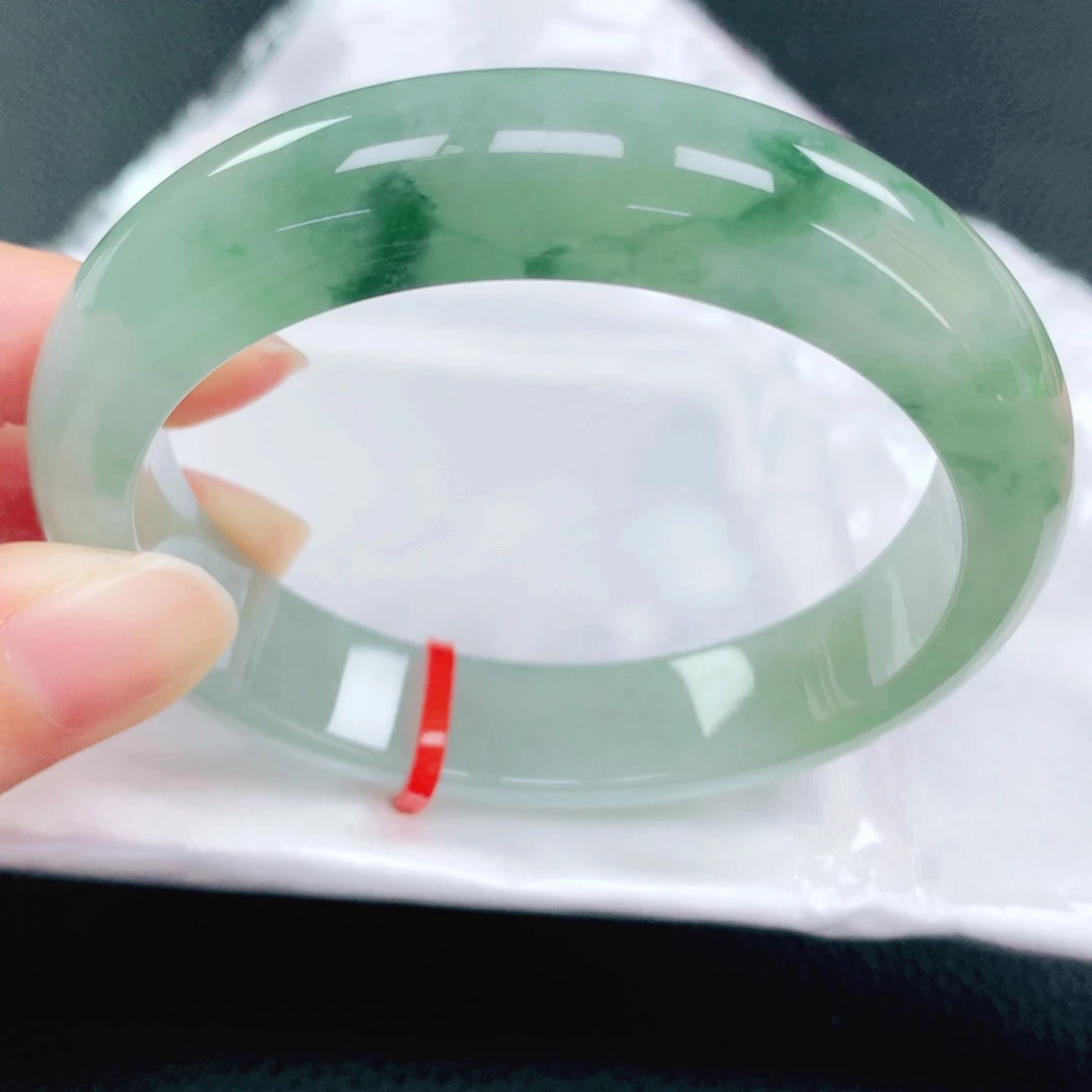 翡翠未镶嵌手镯57圈