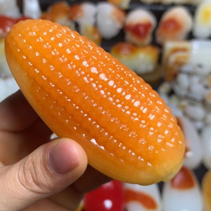 新疆戈壁石五彩石
