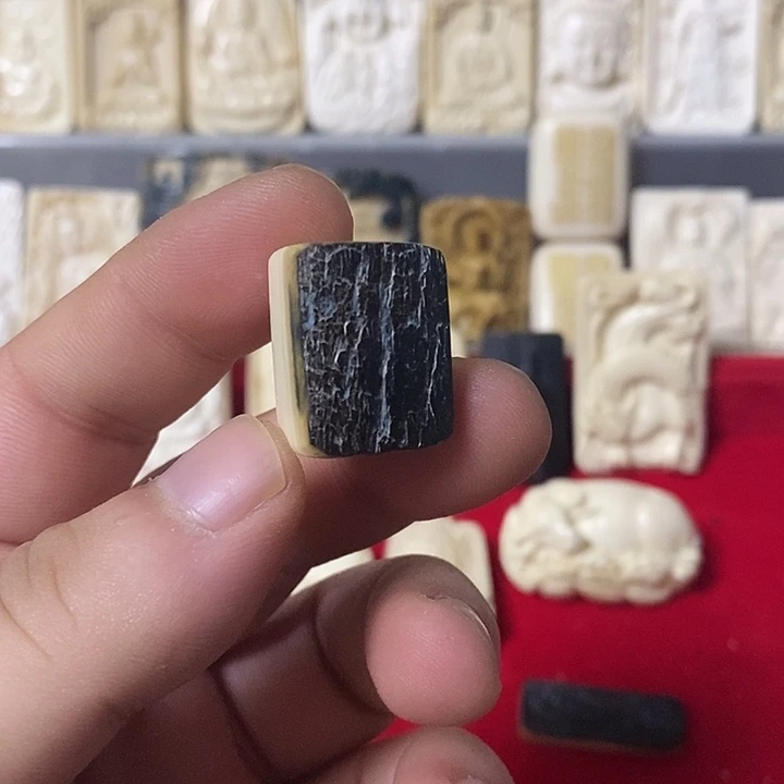 天然猛犸牙雕刻品