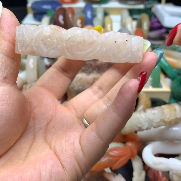 石英质玉手镯未镶嵌你****耀