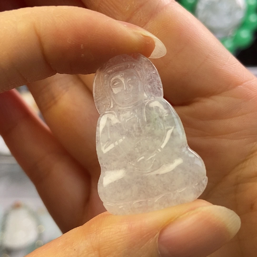翡翠未镶嵌颈饰观音