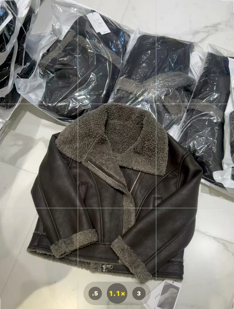 【欧货线下同款】2025冬季新款欧美加绒短款慵懒风女机车服短外套