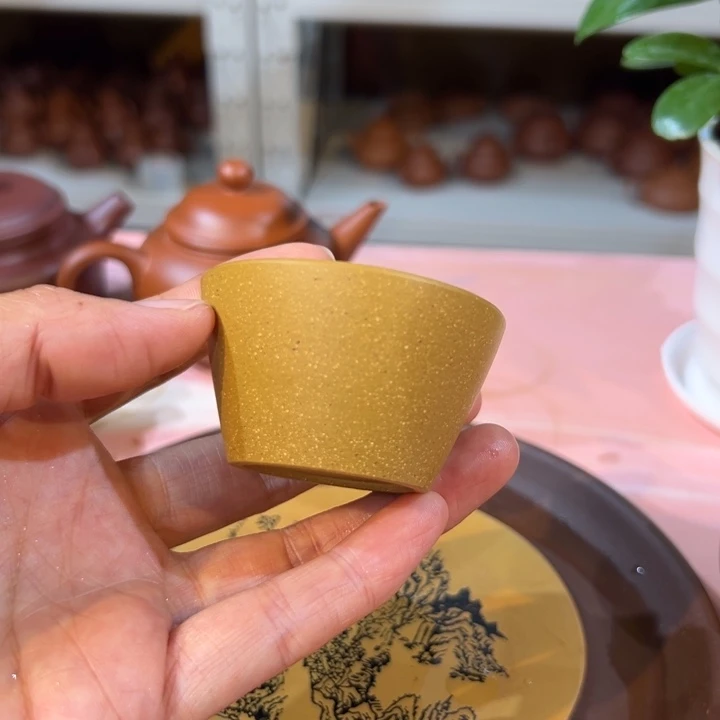 茶壶紫砂黄杯子。