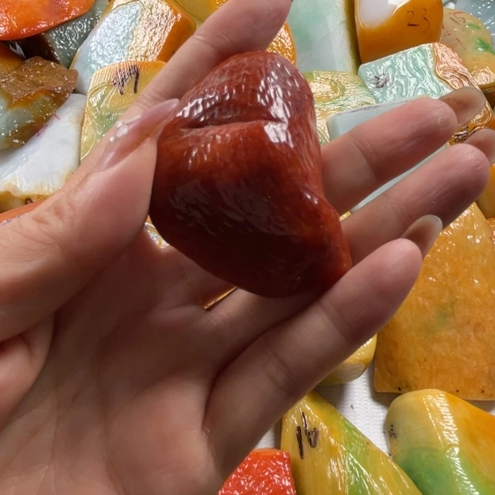 【闪购商品】颈饰未镶嵌翡翠翡翠