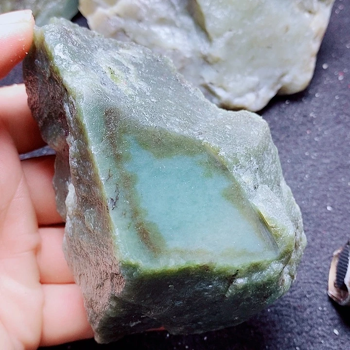未镶嵌和田玉（糖玉）珠宝半成品