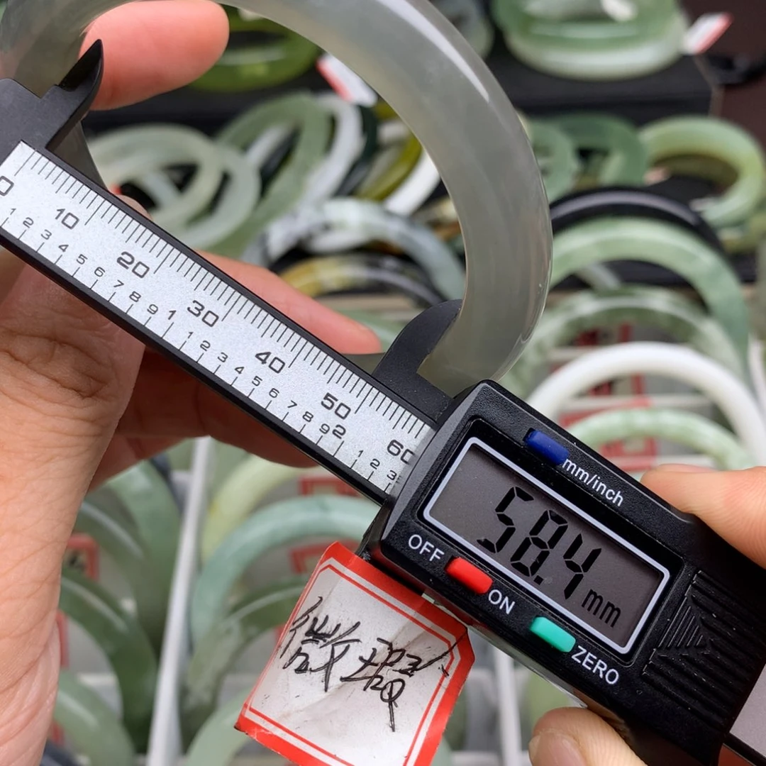 未镶嵌蛇纹石玉手镯542