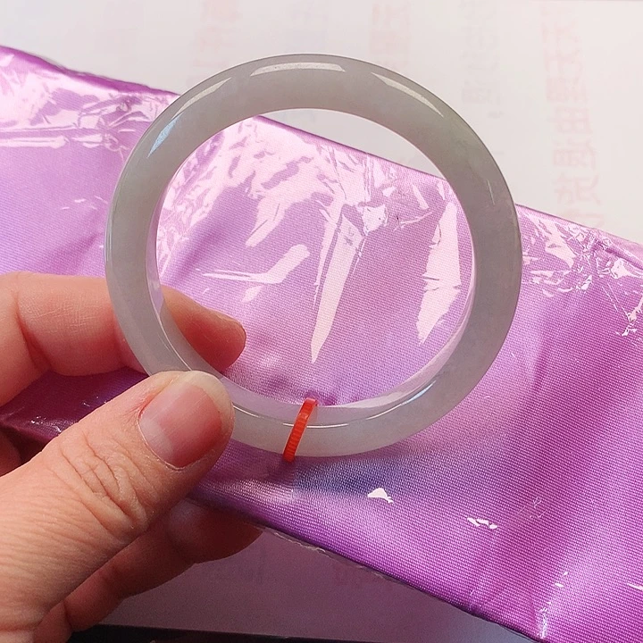 翡翠手镯未镶嵌翡翠069