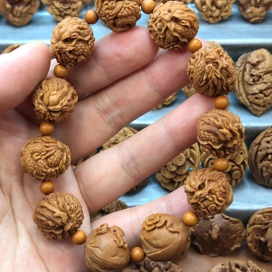 桃核吊坠桃核雕刻材质