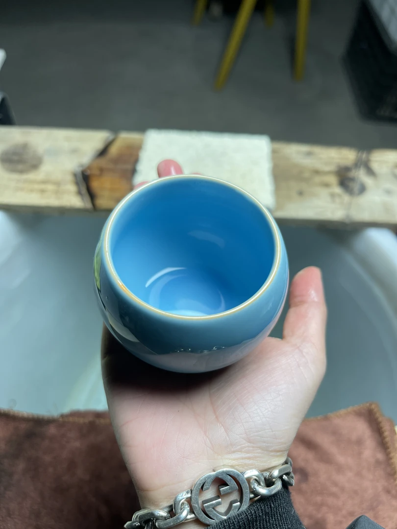 蓝色龙蛋杯茶具创意设计