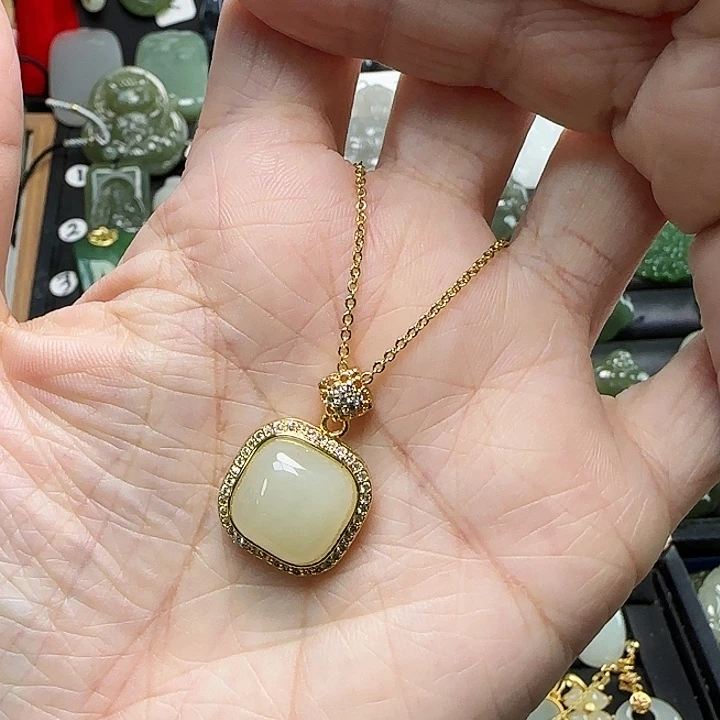 和田玉银S925镶嵌吊坠(赠链)