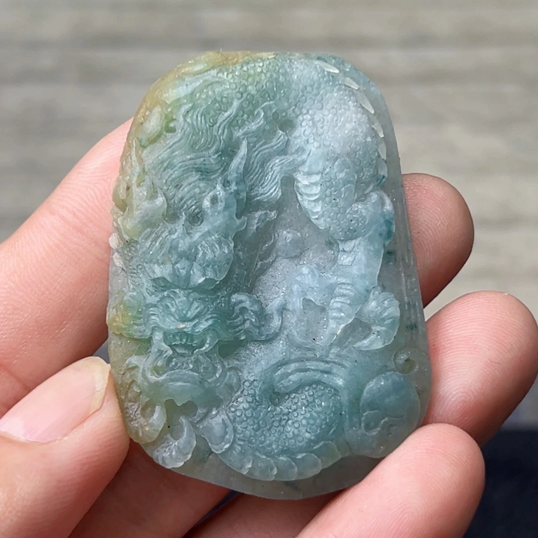 定制翡翠未镶嵌龙牌