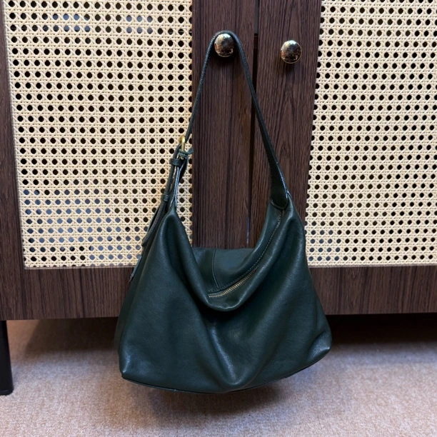 2025新款高级植鞣头层牛皮通勤休闲女士简约hobo包
