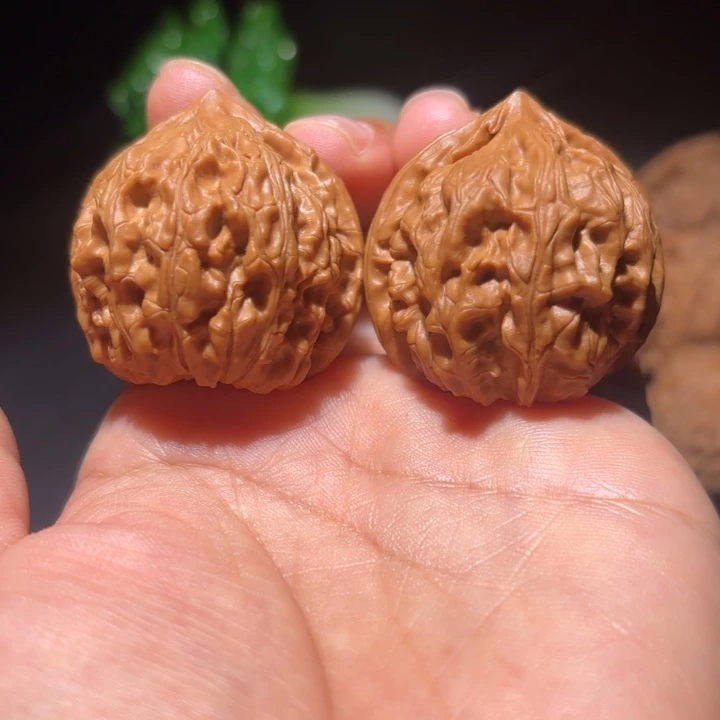 吊坠文玩核桃文玩核桃吊坠御龙粗筋38