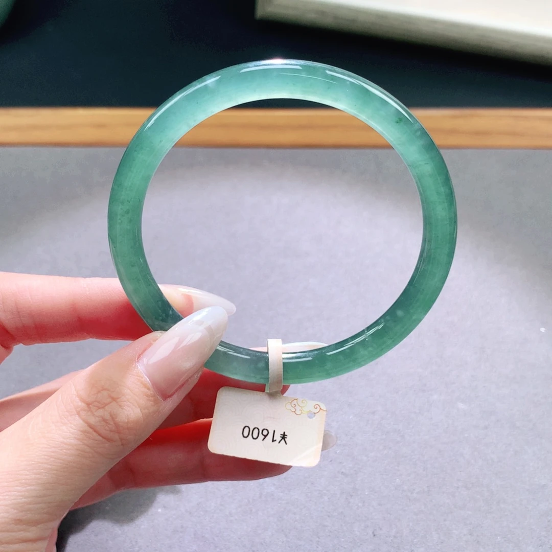 翡翠未镶嵌手镯天然