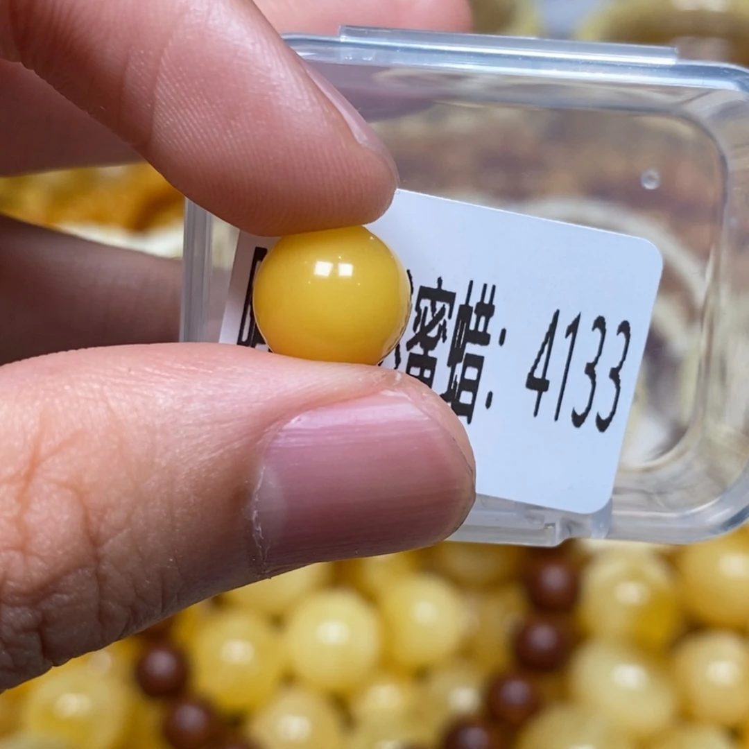 蜜蜡未镶嵌珠宝奇石4133