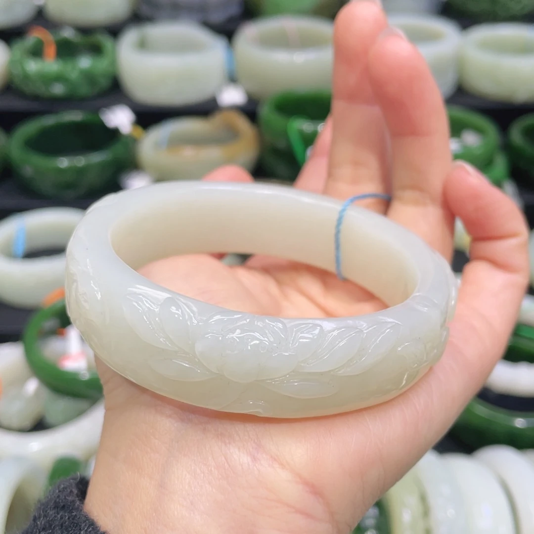 未镶嵌手镯和田玉51