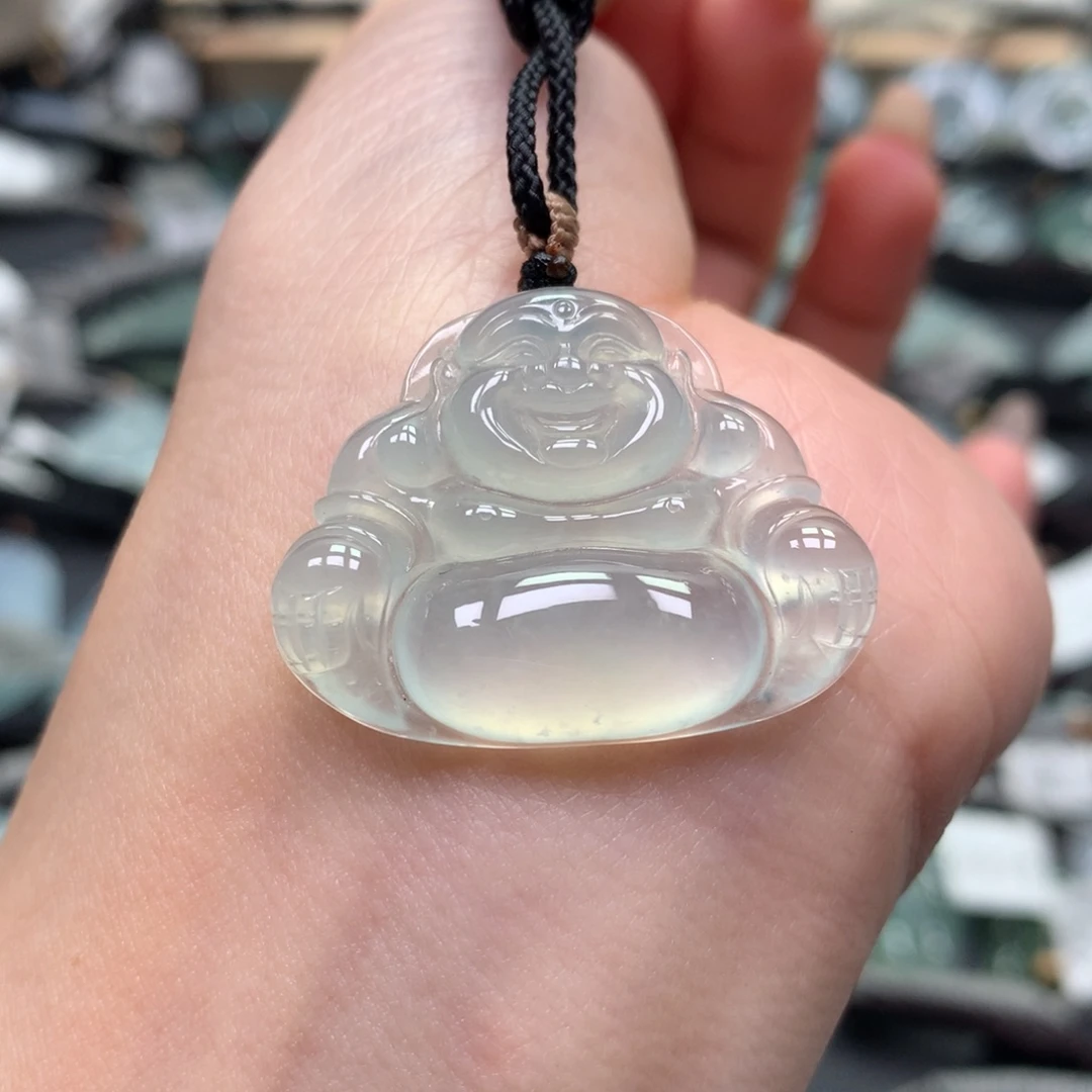 翡翠颈饰未镶嵌佛公