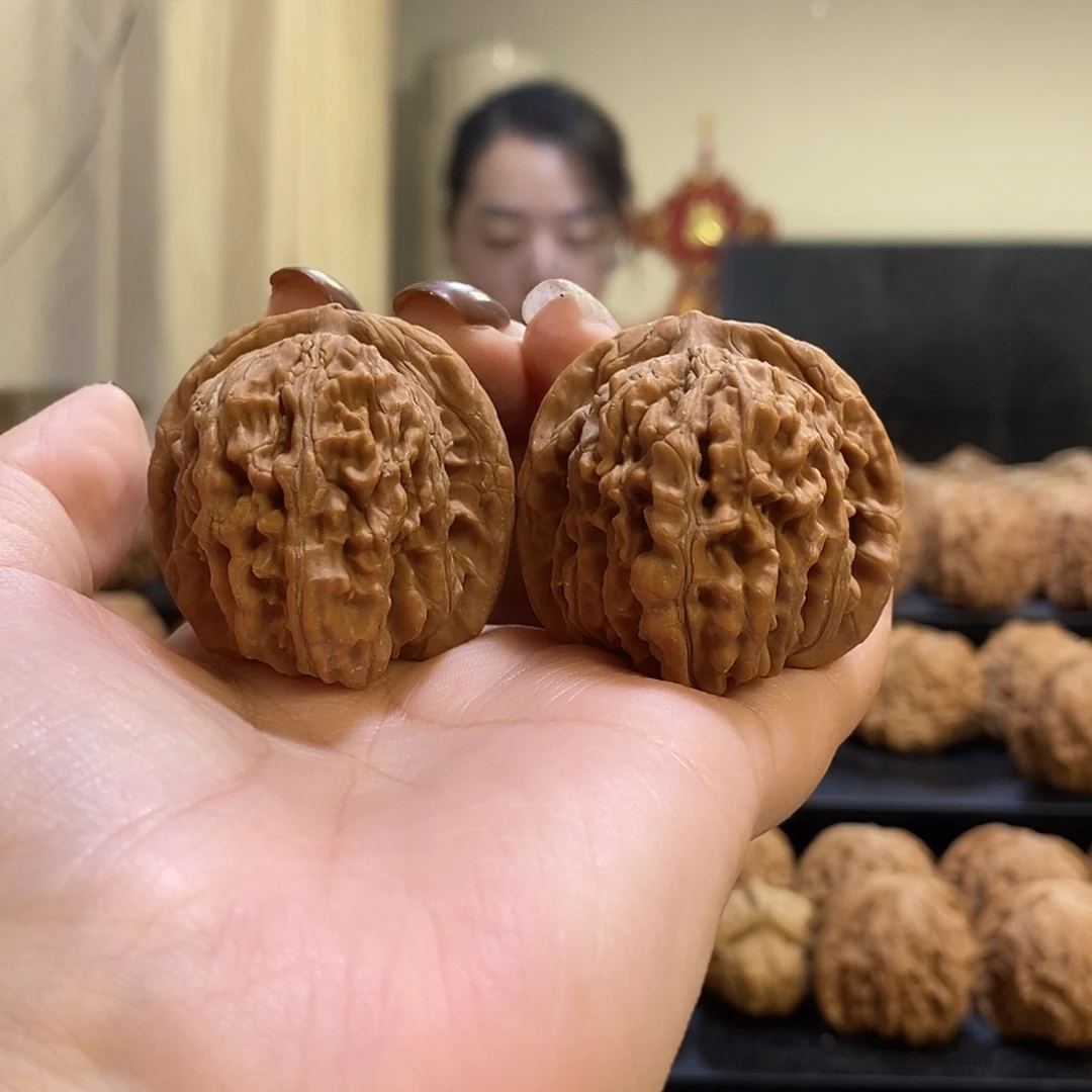 把件文玩核桃39四座楼有伤