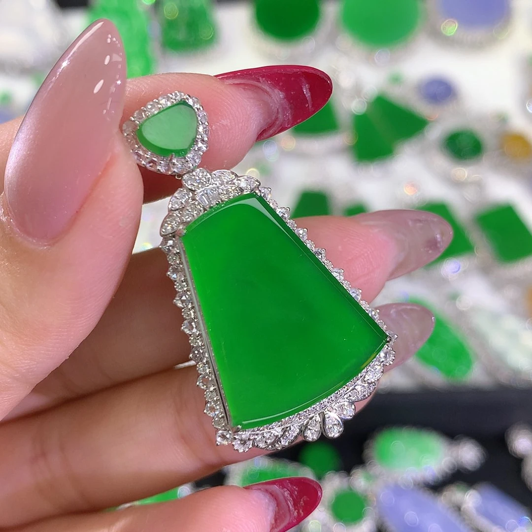 翡翠颈饰18K金镶嵌111111111