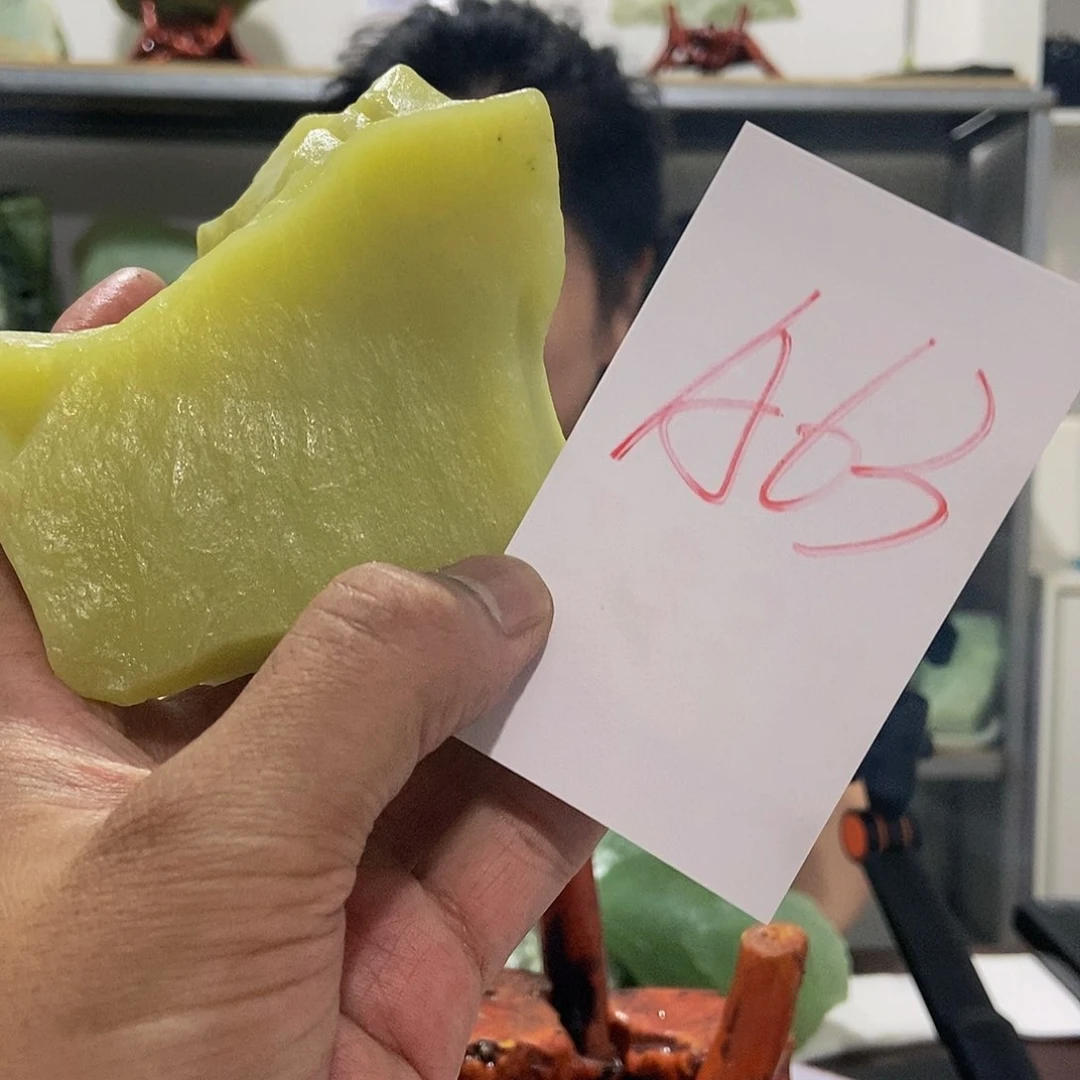 蛇纹石玉未镶嵌原石A63