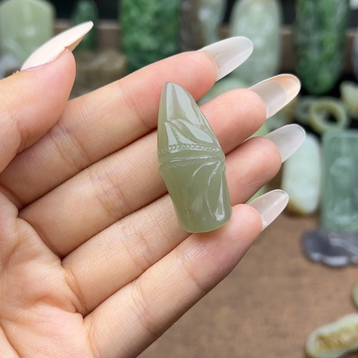 和田玉未镶嵌挂件竹节