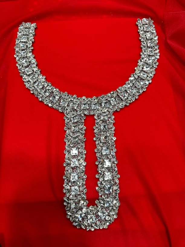 时尚及以上镶钻奢华颈链情侣坠链白色镶嵌饰品超闪女