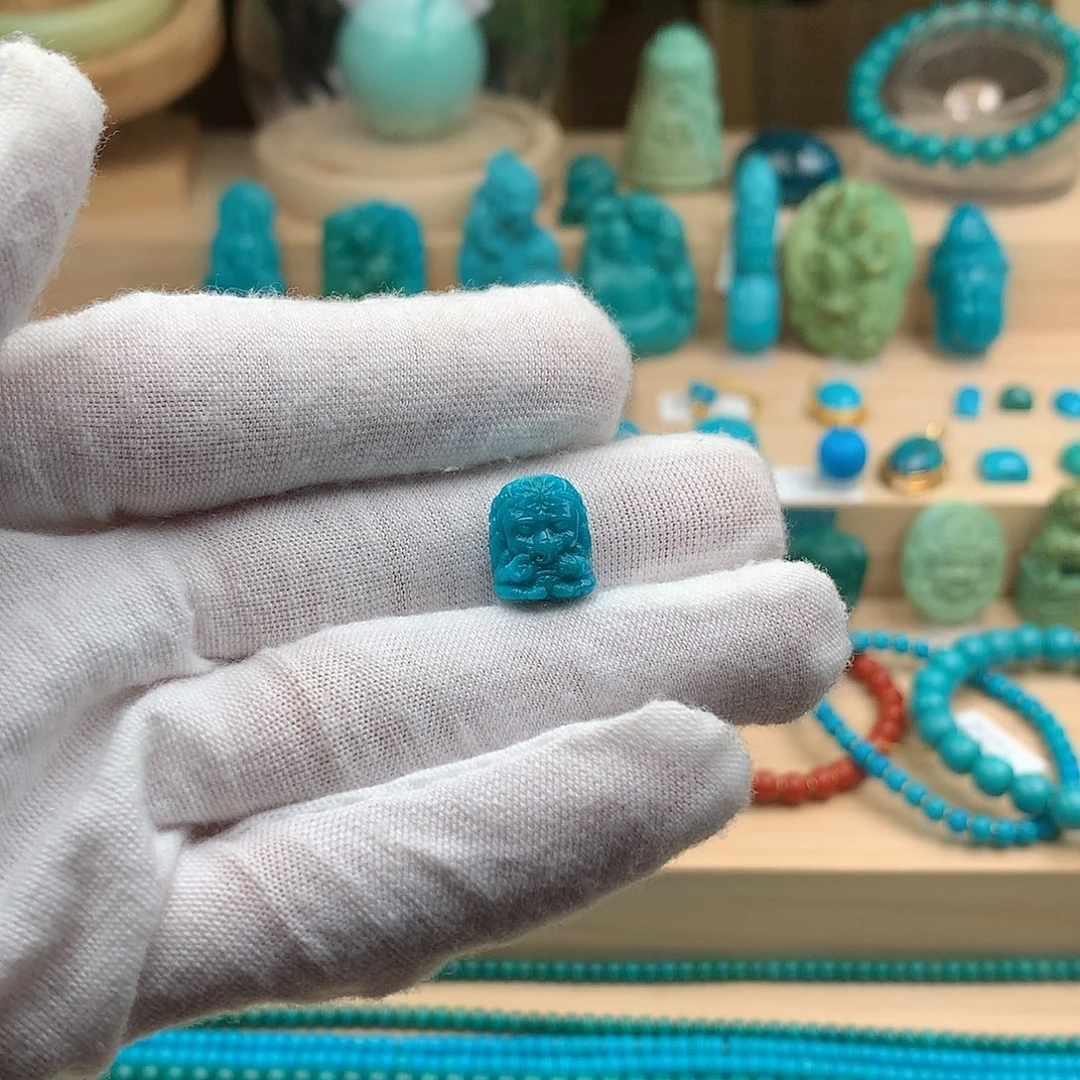 绿松石未镶嵌珠宝奇石