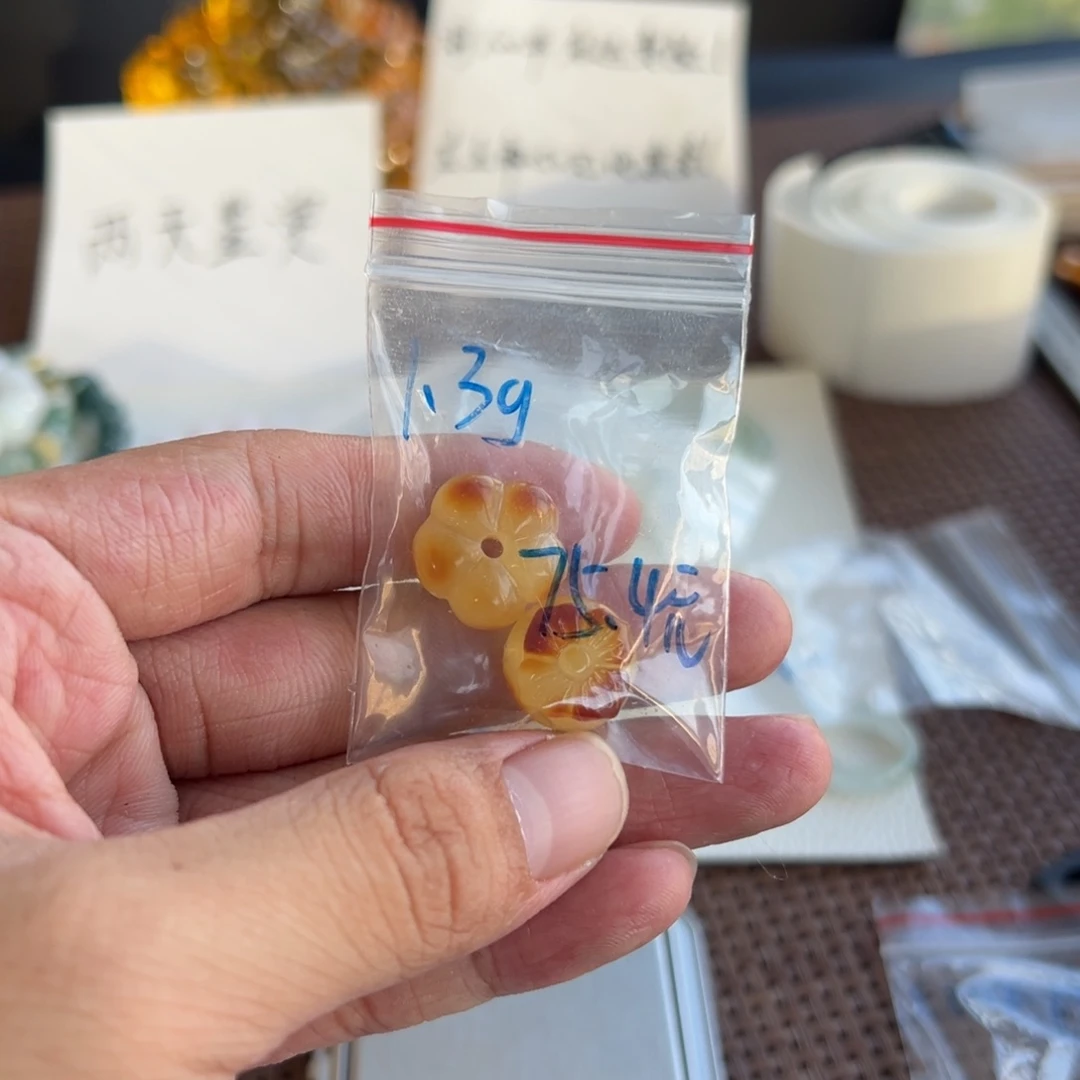 我***宝琥珀未镶嵌颈饰07 号