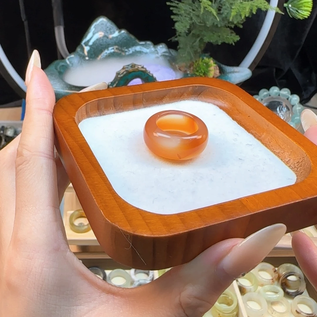 蛇纹石玉微瑕内径18.4合金少**糖