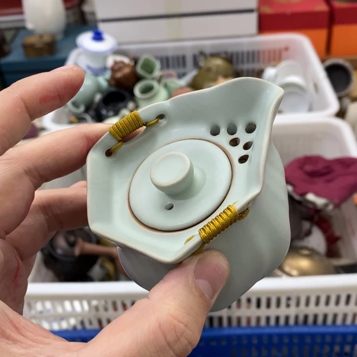 陶瓷艺术品及陶瓷壶