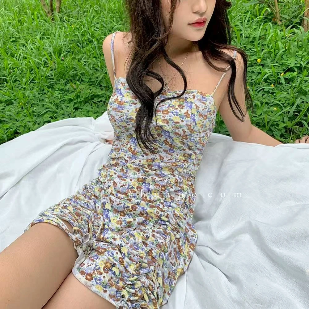 碎花褶皱抽绳可调节不对称裙长显瘦吊带连衣裙