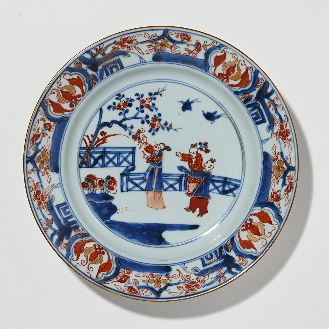 6227清康熙·青花矾红描金人物盘【古董拍卖】