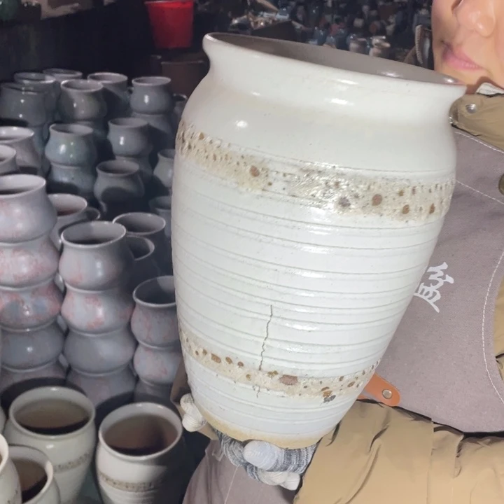 紫砂花盆口20高31瑕疵瑕疵