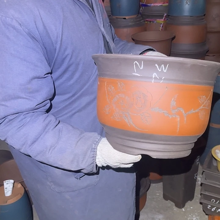 紫砂紫砂花盆和小