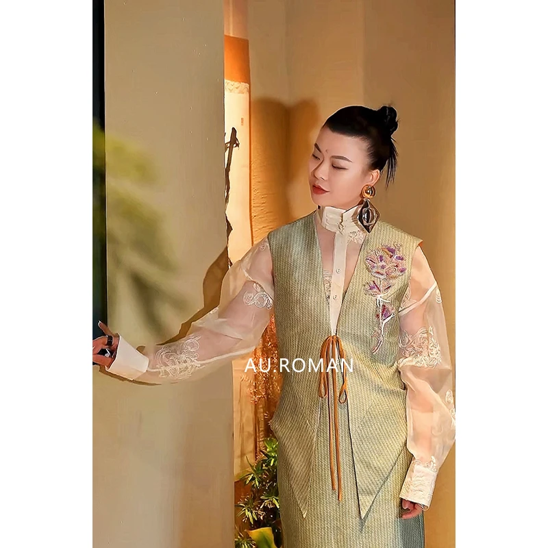 设计感百搭修身重工钉珠丝毛马甲/半裙