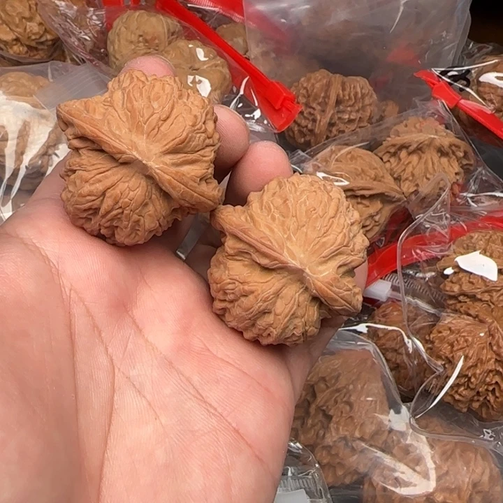 独***%吊坠文玩核桃血麒麟