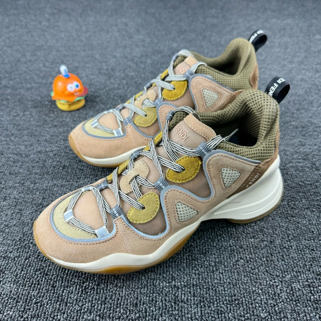 95新 FENDI/芬迪 款式：Fendi芬迪粉色老爹鞋 尺码：38 HB769