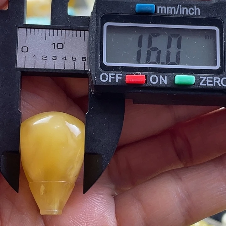 未镶嵌琥珀裸石47杂