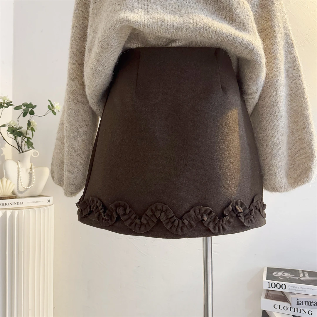 木耳花边毛呢短裙半身裙女2025年秋冬高腰a字包臀裙防走光呢子裙