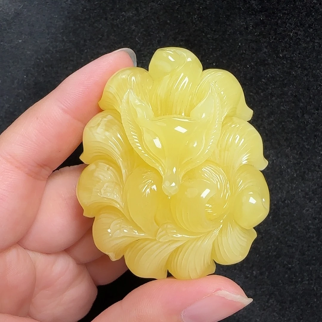 蜜蜡未镶嵌珠宝奇石